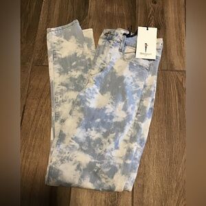 NWT! Skinnygirl Women’s Tie-Dye Light Blue and White High-Rise Skinny Jeans